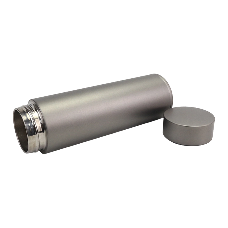 Taza de titanio termo al vacío mate de 480 ml