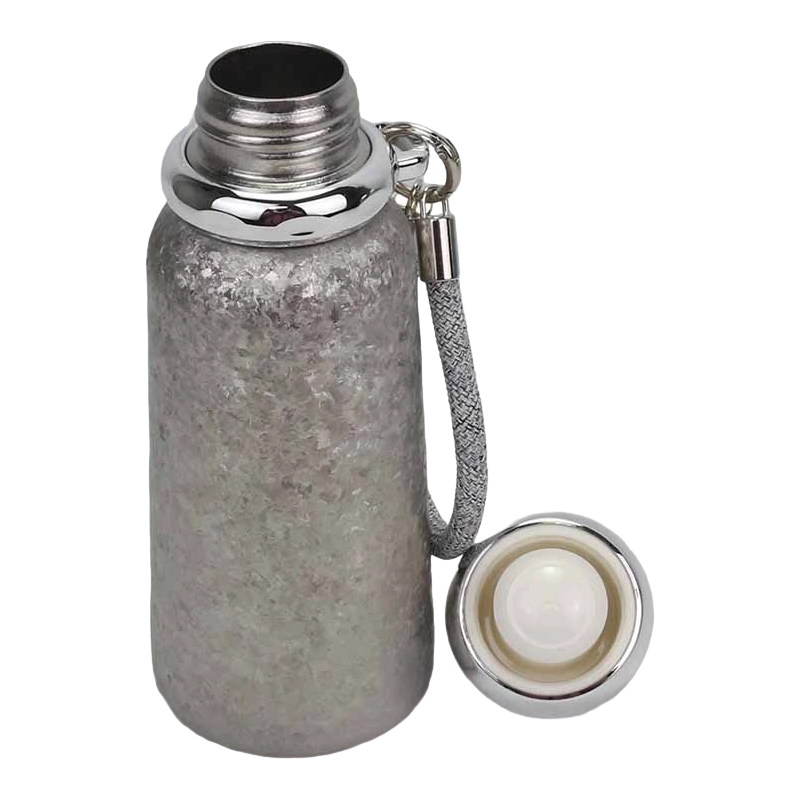 Taza de titanio con mango trenzado de 360 ​​ml y tapa de espejo esférico